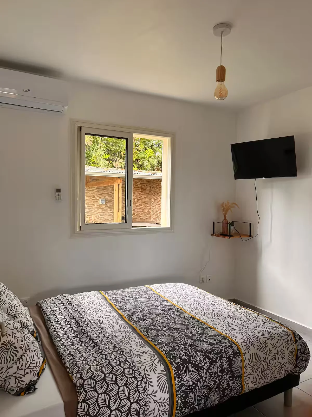 Première chambre Chandelle avec lit double